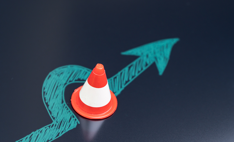 arrow traffic pylon